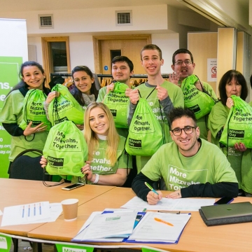 Langdon volunteers help give away 1,000 T-shirts